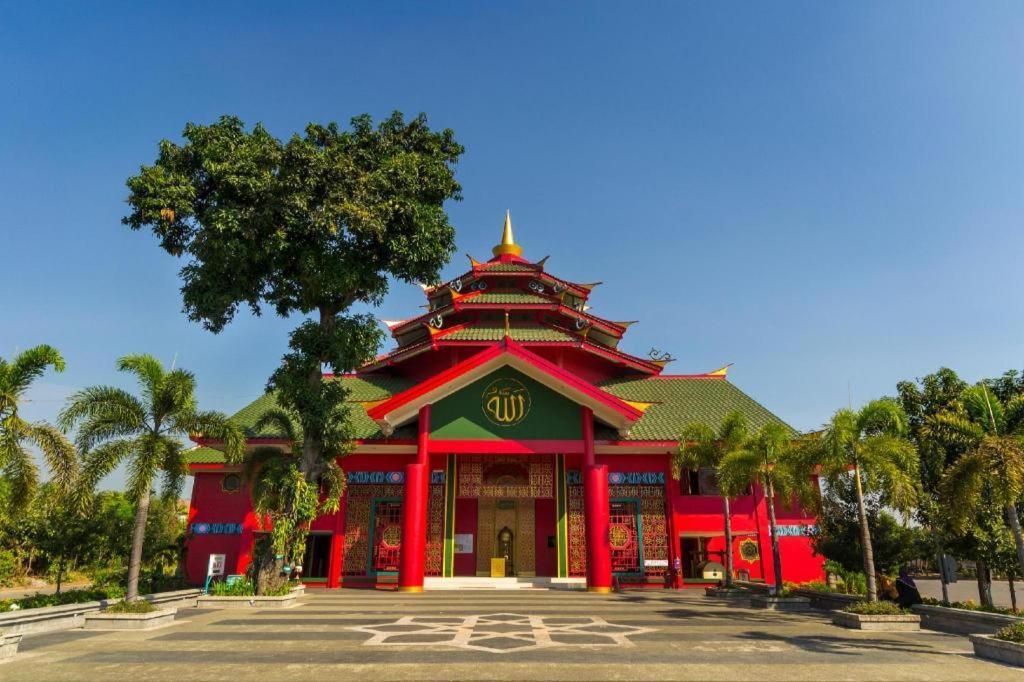 Graha Teras Syariah Surabaya Exterior foto