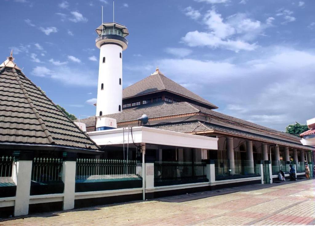 Graha Teras Syariah Surabaya Exterior foto
